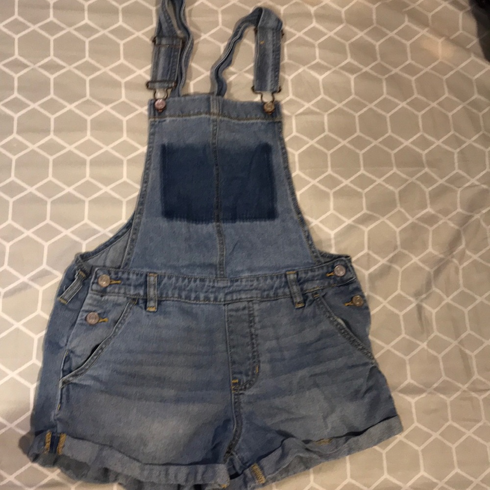 Overall shorts